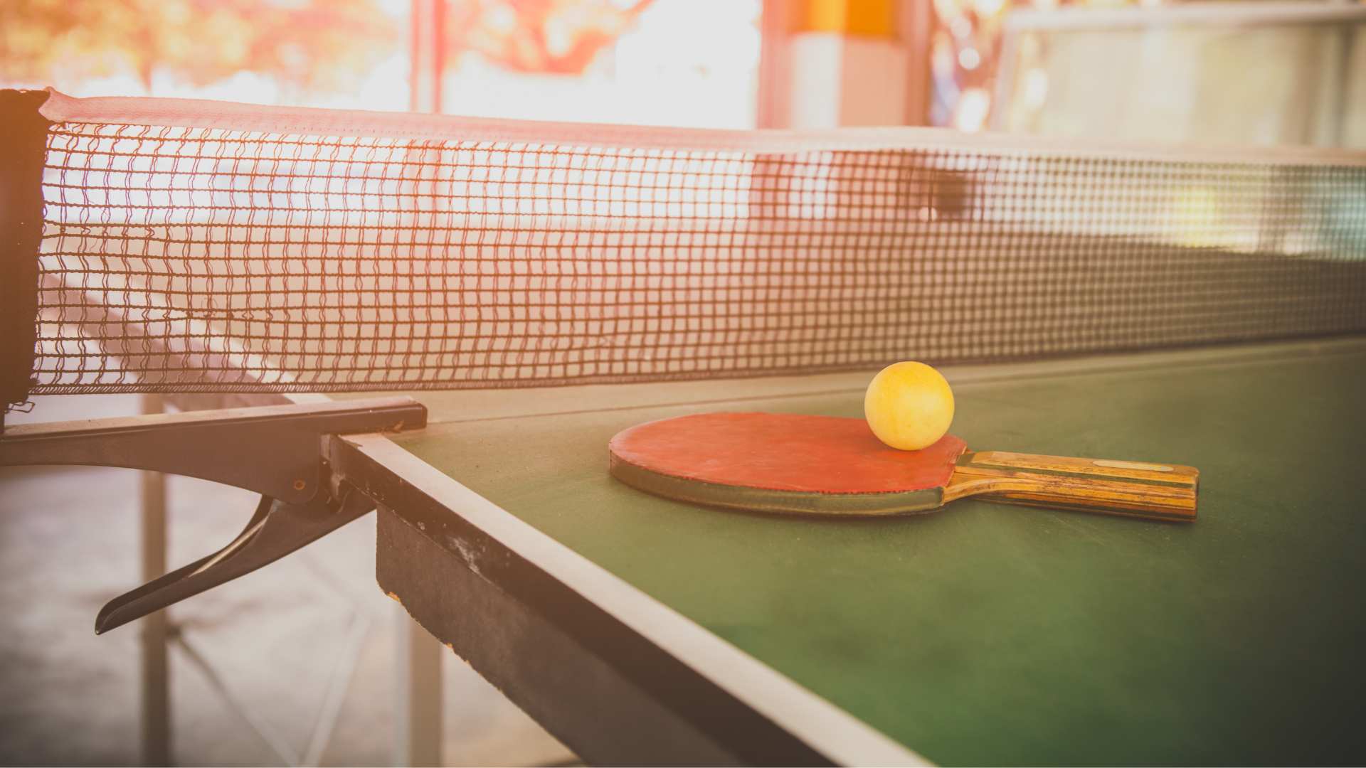 Une table de ping-pong