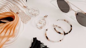 Accessoires de mode éparpillé